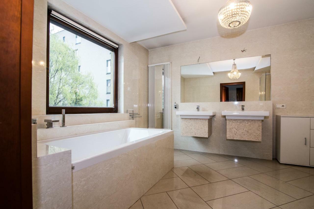 Apartamenty Hierowskiego 60G Katovice Exteriér fotografie